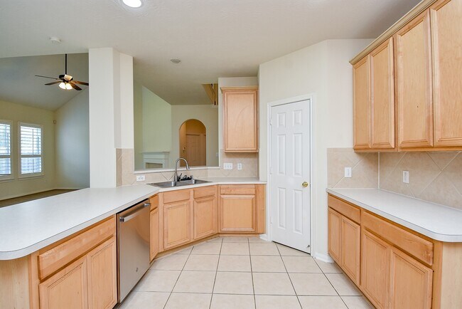 Building Photo - 15119 Newfield Bridge Ln