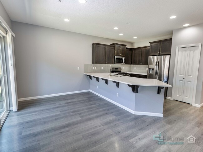 Building Photo - Spacious 4 Bedroom Home with Solar Power Near Cooper Mountain Nature Park