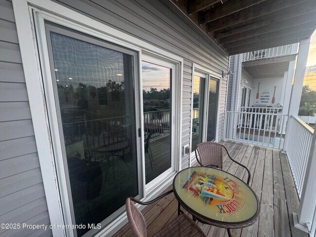 Building Photo - 6891 Clark St