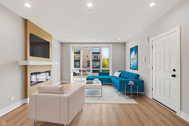 Building Photo - 2718 Budd St