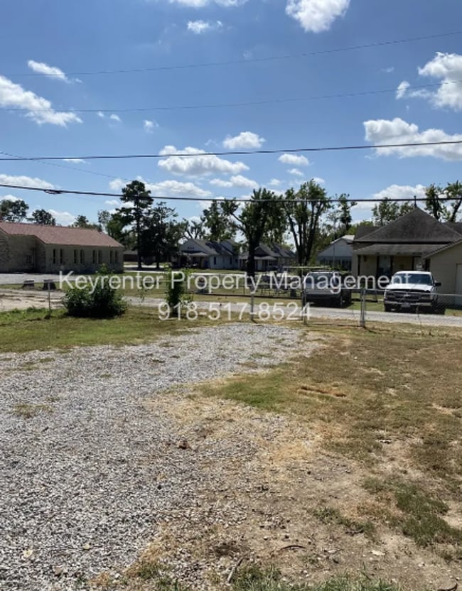 Building Photo - 2 Bed | 2 Bath | Claremore