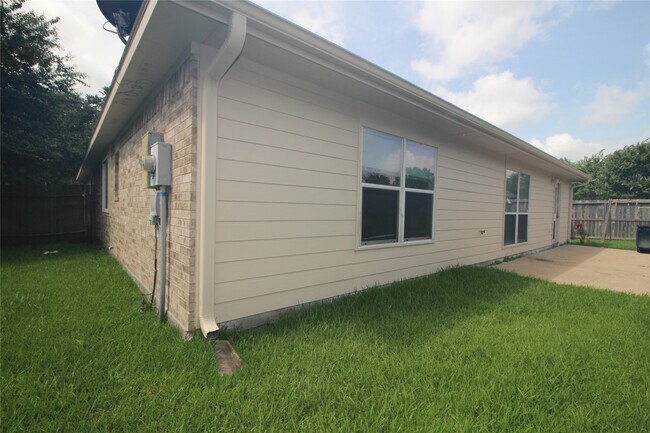 Building Photo - 18122 Cypress Valley Ln