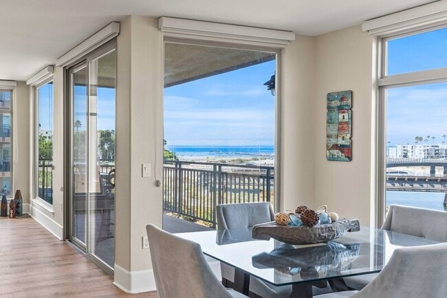 Building Photo - 1019 Costa Pacifica Way