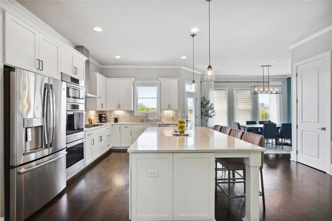 Building Photo - 692 Drewry St NE