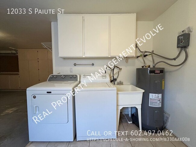 Building Photo - 12033 S Paiute St