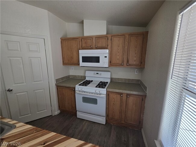 Building Photo - 3560 Estes Park Dr