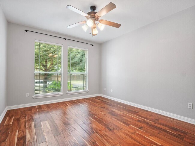 Building Photo - 802 Wood Mesa Dr
