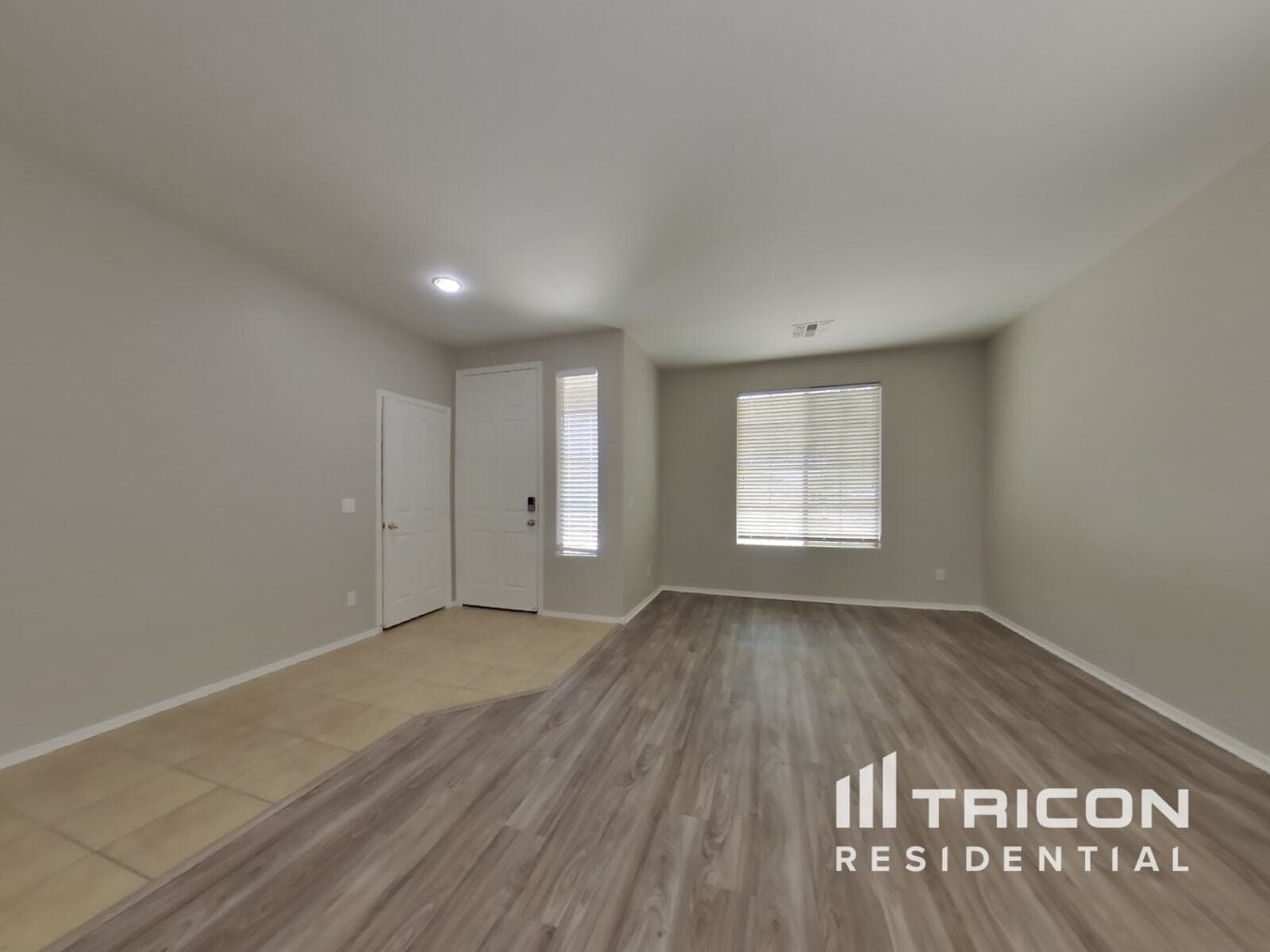 Building Photo - 3106 E Ravenswood Dr