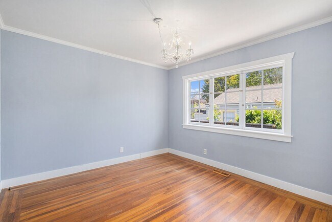 Building Photo - 3229 Central Ave