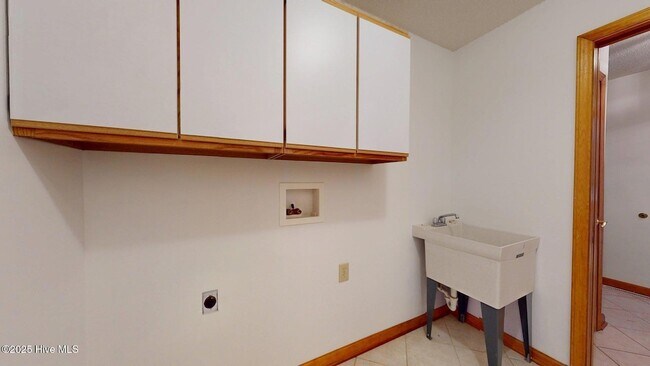 Building Photo - 1236 Rays Bridge Rd