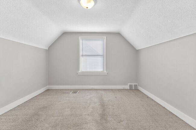 Building Photo - 1847 8th St