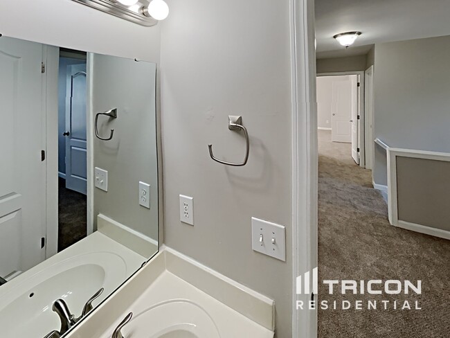 Building Photo - 3850 Windstream Way
