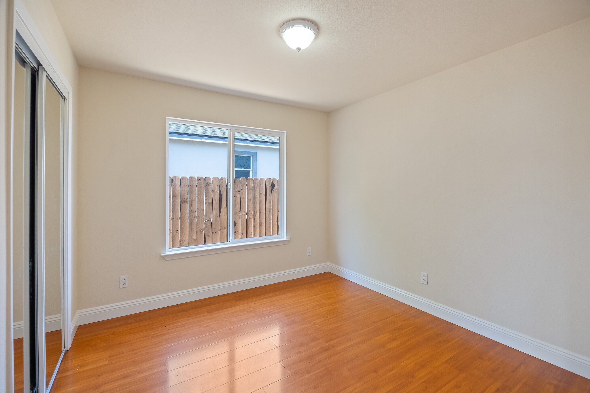 Building Photo - 3910 San Carlos Way