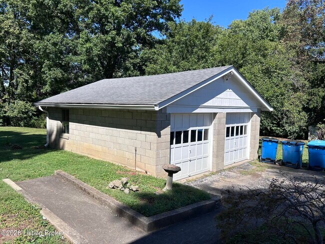 Building Photo - 11801 Wetherby Ave