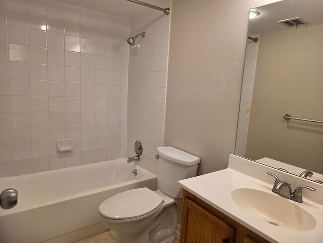 Building Photo - Location, Location… and Absolutely Incredible Views!