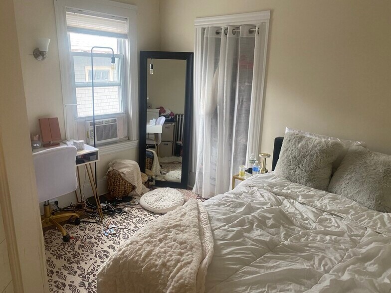 Building Photo - 29 Sunset Rd