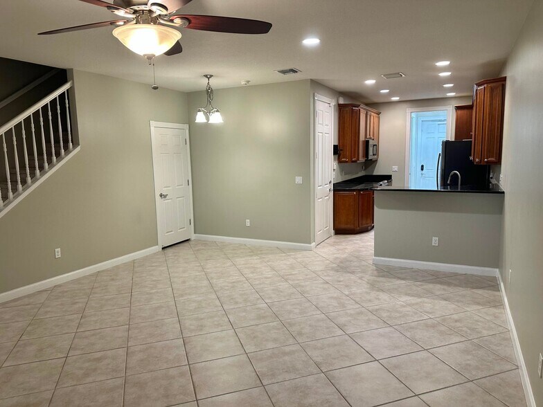 Building Photo - 1454 S Jeaga Dr