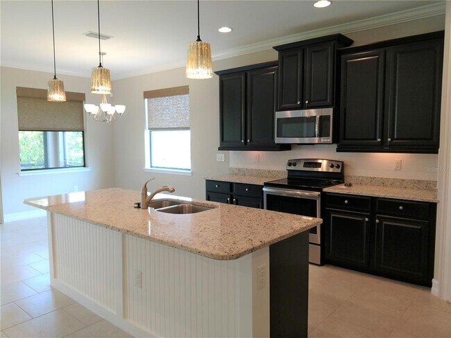 Building Photo - 654 Resolute Ln