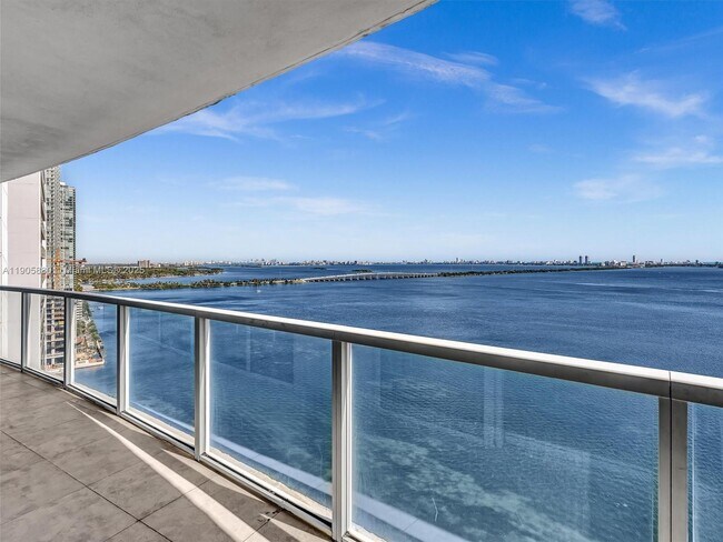 Building Photo - 665 NE 25th St