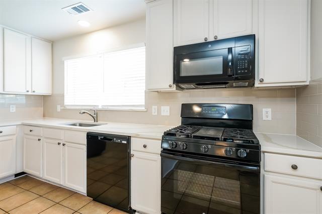 Building Photo - 1513 Kittyhawk Dr