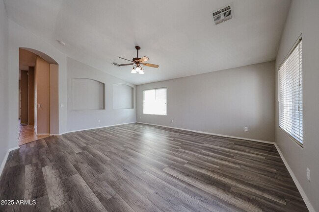 Building Photo - 3840 E Campbell Ave