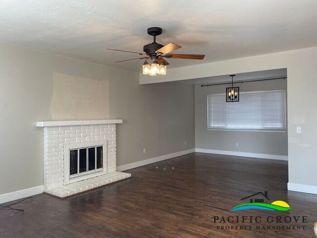 Building Photo - Updated Three Bedroom