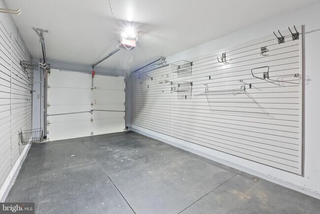 Building Photo - 1805 Ingemar Ct