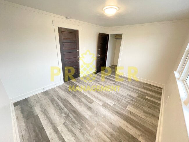 Building Photo - 3 bedrooms 1.5 bathrooms house for rent