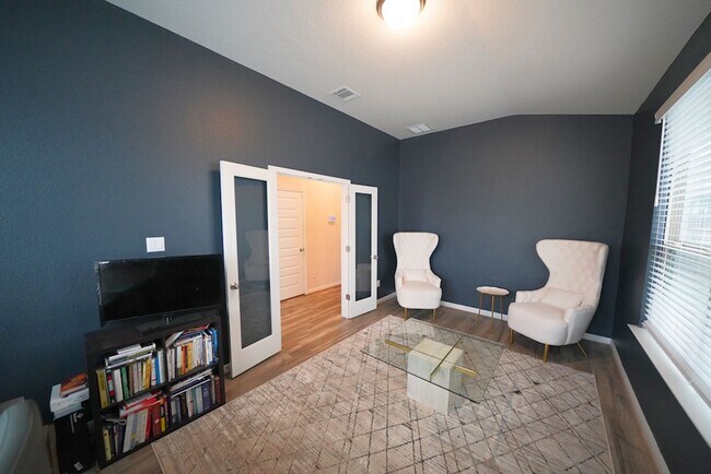 Building Photo - Gorgeous First-Time Rental in Saint Hedwig (SCUCISD) Rental Commission: $500