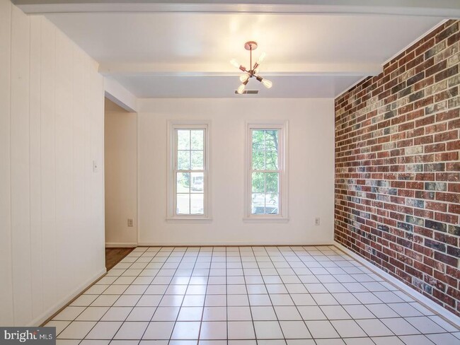 Building Photo - 1012 N Pelham St