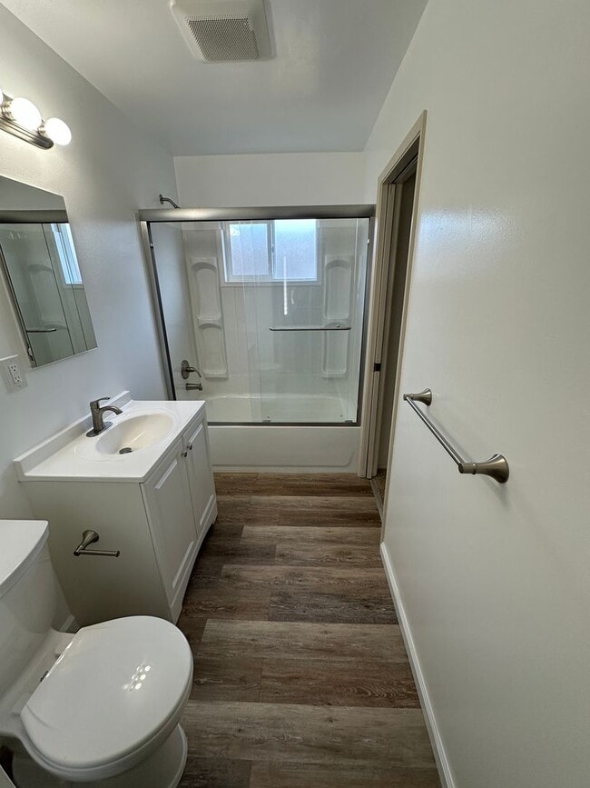 Building Photo - 6365 Bollinger Rd