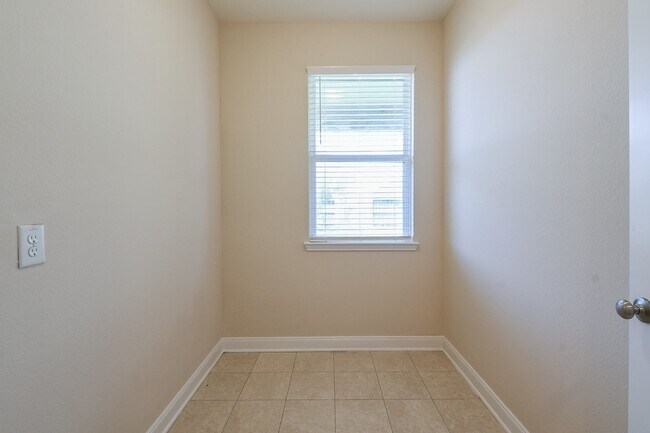 Building Photo - 4606 Sky Harbor Ct