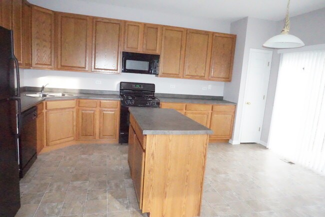 Building Photo - 3740 Pope Ct