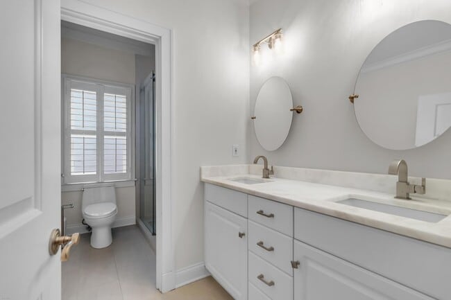 Building Photo - 612 Daggett St