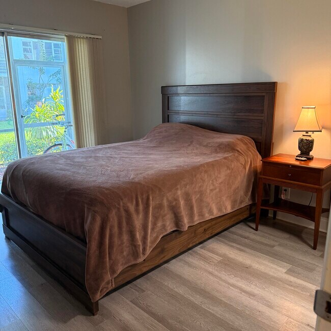 Building Photo - 4500 N Flagler Dr