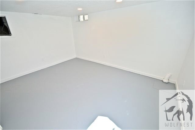 Building Photo - Fantastic 4 Bedroom Riverton Duplex