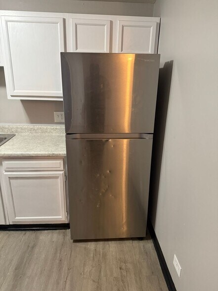 Building Photo - 3054 W Madison St