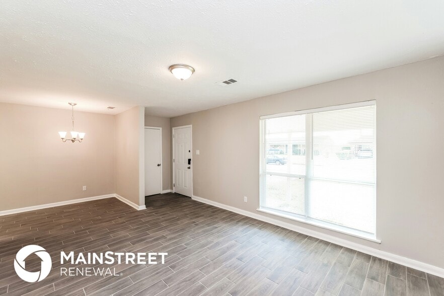 Building Photo - 10902 Faircroft Dr