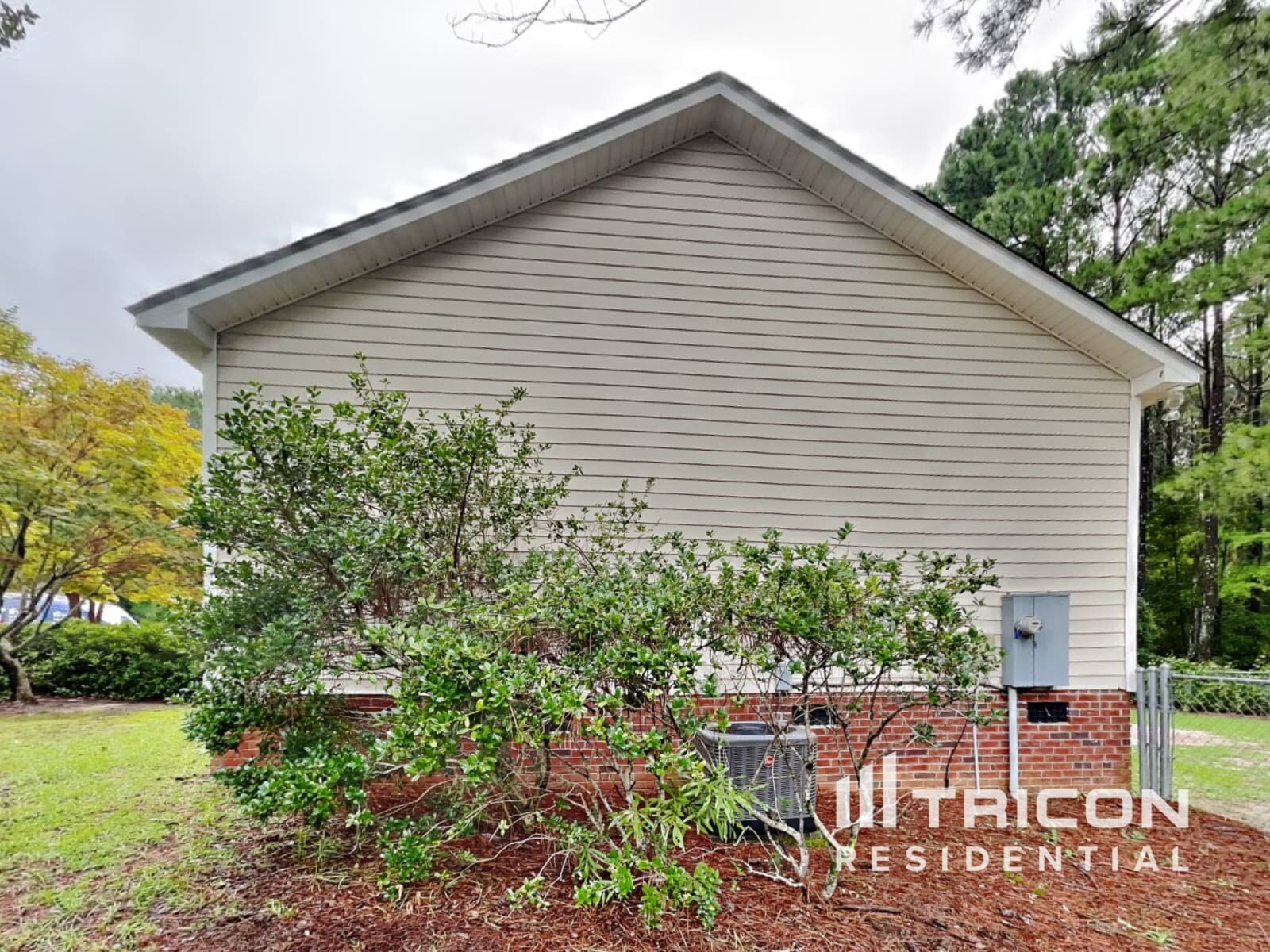 Building Photo - 139 Creekside Dr