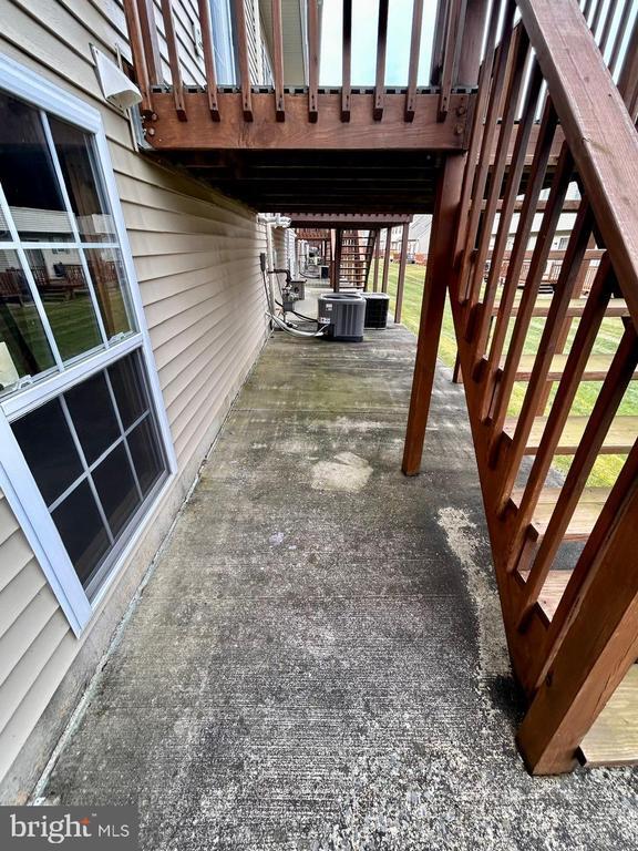 Building Photo - 2005 Greystone Dr