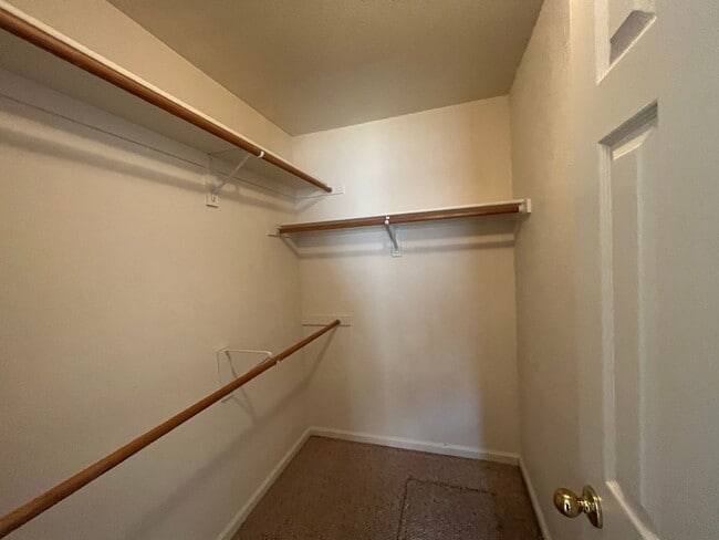 Building Photo - Wonderful Ranch Style Home