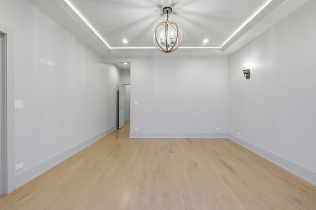 Building Photo - 4226 S Ellis Ave