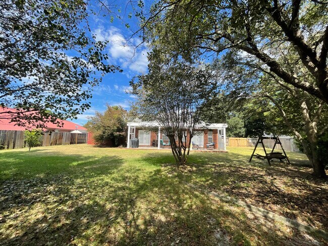 Building Photo - 9331 Vandivere Dr