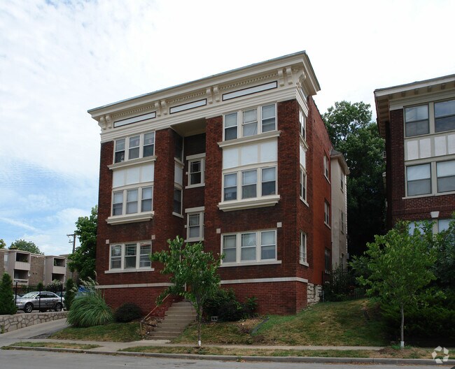 Primary Photo - Weaver Apt's