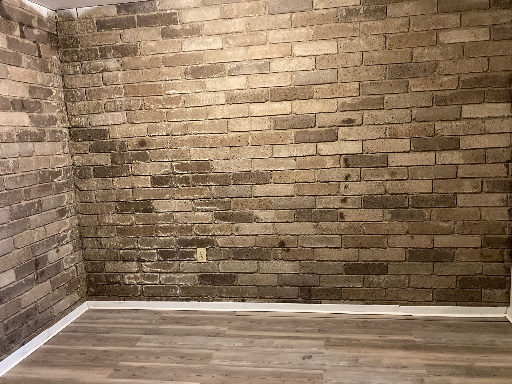 Building Photo - 204 Kellywood Mnr