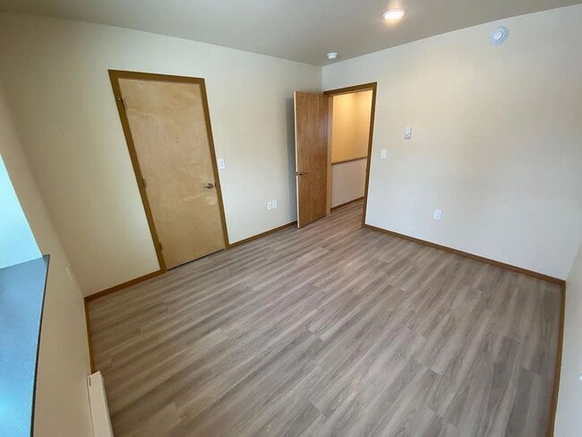 Building Photo - Midway Flats, LLC