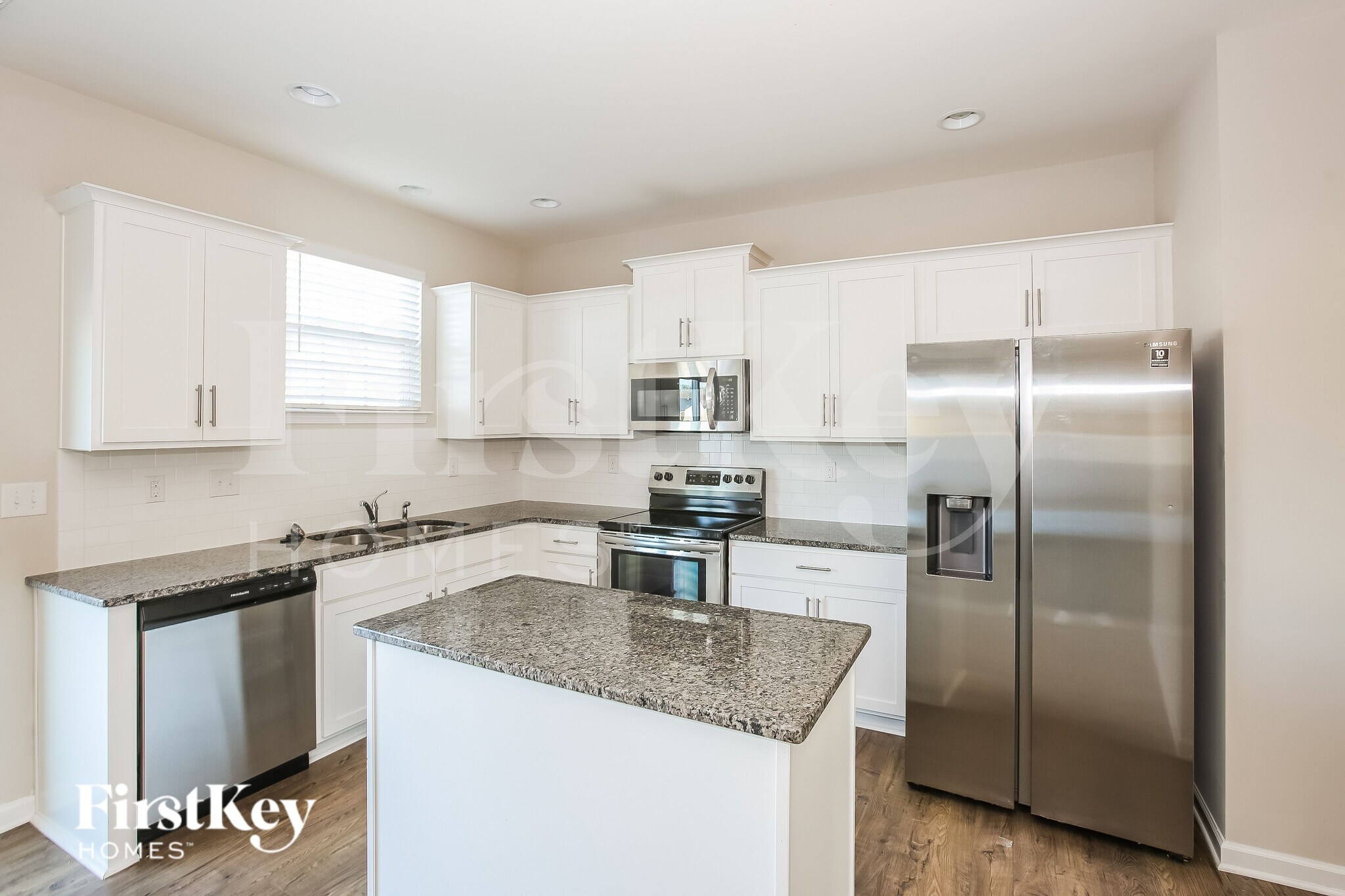Building Photo - 1709 Savory Ln