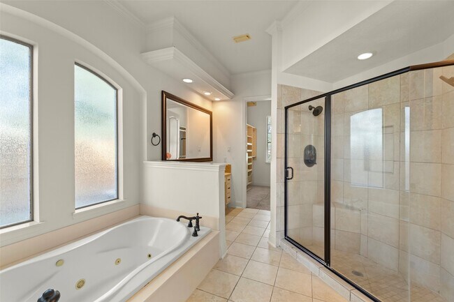 Building Photo - 25314 Greenwell Springs Ln