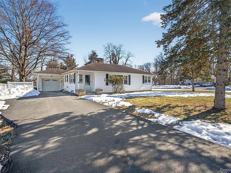 Building Photo - 2 Thomas Jefferson Pl