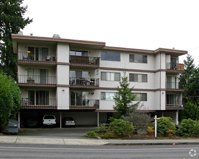 Primary Photo - Chez Revella Apartments